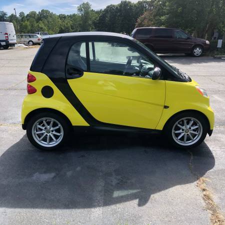 2008 Smart Car ForTwo Passion Coupe Yellow Smartcar - cars & trucks... for sale in Walnut Cove, NC – photo 4