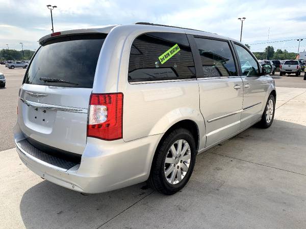 2011 Chrysler Town & Country 4dr Wgn Touring-L - cars & trucks - by... for sale in Chesaning, MI – photo 4