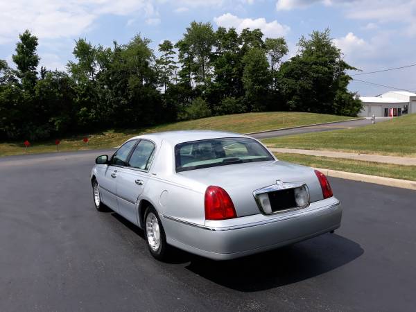 2002 Lincoln Town Car - cars & trucks - by dealer - vehicle... for sale in Bloomington, IN – photo 12
