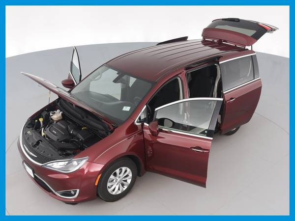 2018 Chrysler Pacifica Touring Plus Minivan 4D van Burgundy for sale in Little Rock, AR – photo 15