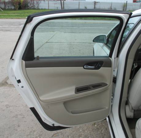 GREAT DEAL!*2008 CHEVY IMPALA"LS"*LIKE NEW*RUNS GREAT*GAS... for sale in Waterford, MI – photo 16