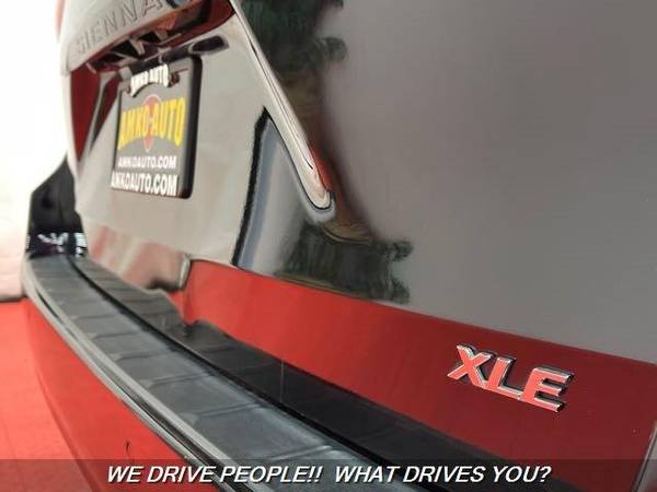 2018 Toyota Sienna XLE Premium 8-Passenger XLE Premium 8-Passenger for sale in Temple Hills, District Of Columbia – photo 9