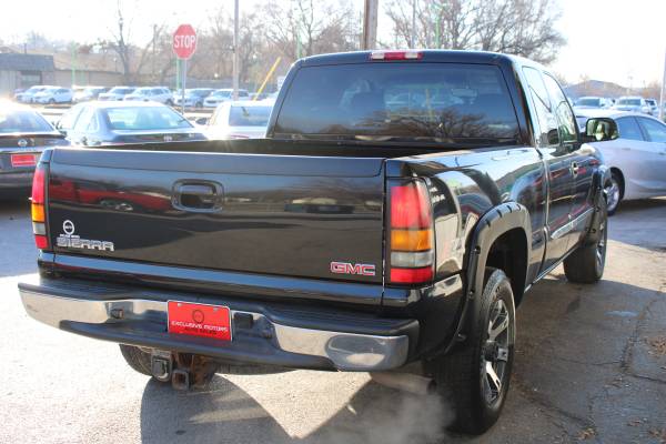 2004 GMC Sierra-1500 SLT 4dr Extended Cab 4WD, Clean, Great Price -... for sale in Omaha, NE – photo 9