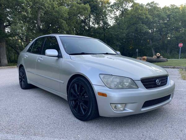 2003 LEXUS IS 300 RWD Automatic - cars & trucks - by owner - vehicle... for sale in Crystal Lake, IL – photo 3