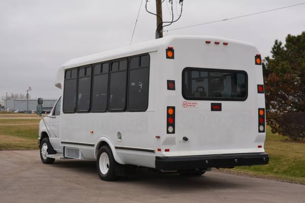 2010 Ford E-450 16 Passenger Paratransit Shuttle Bus for sale in Crystal Lake, WI – photo 7