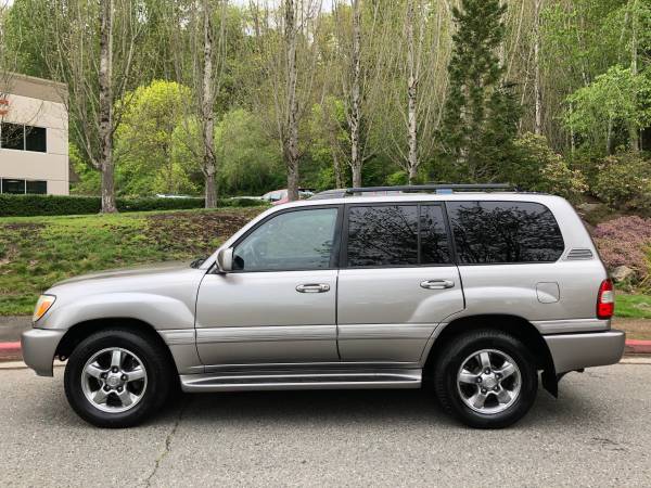 2006 Toyota Land Cruiser 4WD - Navigation, Third Row, Clean title for sale in Kirkland, WA – photo 8