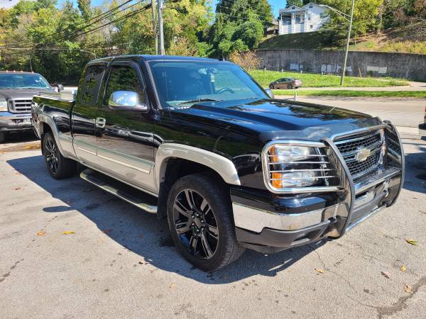 2006 CHEVY SILVERADO 1500 4X4 NEW TRANSMISSION - cars & trucks - by... for sale in Knoxville, TN – photo 3
