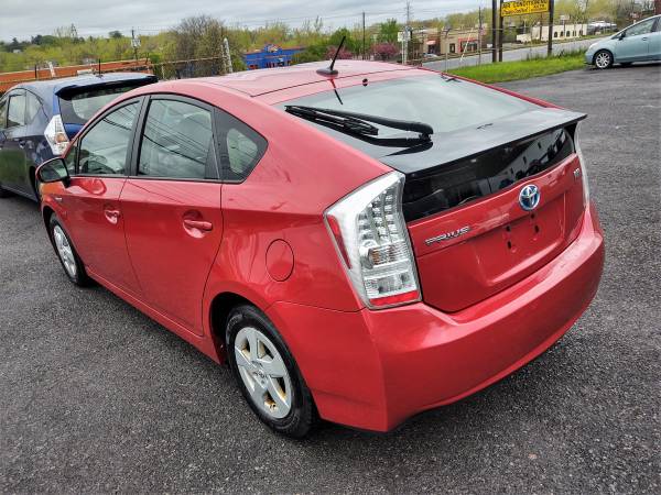 2011 TOYOTA PRIUS HYBRID LEATHER INTERIOR HEATED SEATS 50mpg! for sale in Syracuse, NY – photo 3