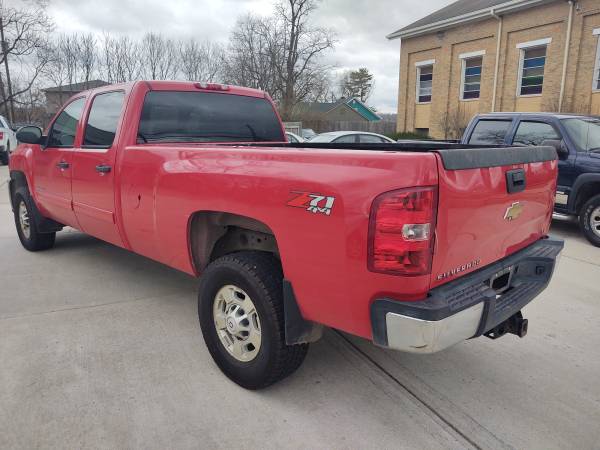 2011 Chev Silverado 2500 LT Crew Cab 8 Bed 6 Liter Gas 4x4 184K for sale in Fairfield, OH – photo 4