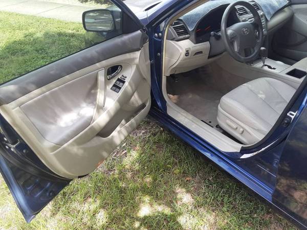 2007 Toyota Camry LE. Premium leather. Very negotiable- make offer -... for sale in Clearwater, FL – photo 5