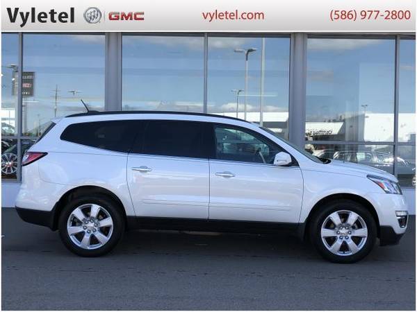 2017 Chevrolet Traverse SUV FWD 4dr LT w/1LT - Chevrolet Iridescent... for sale in Sterling Heights, MI – photo 2