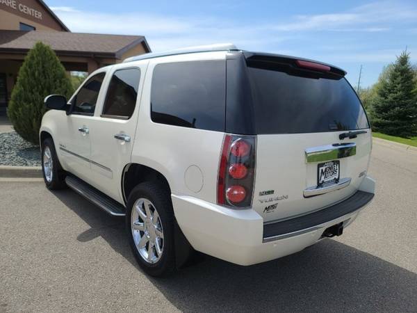 2010 GMC Yukon Denali AWD 4dr SUV VERY CLEAN - - by for sale in Faribault, MN – photo 6