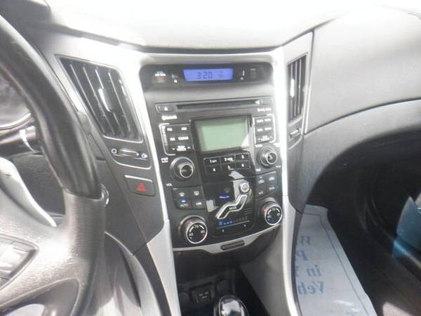 2011 Hyundai Sonata SE - cars & trucks - by dealer - vehicle... for sale in Des Moines, IA – photo 5