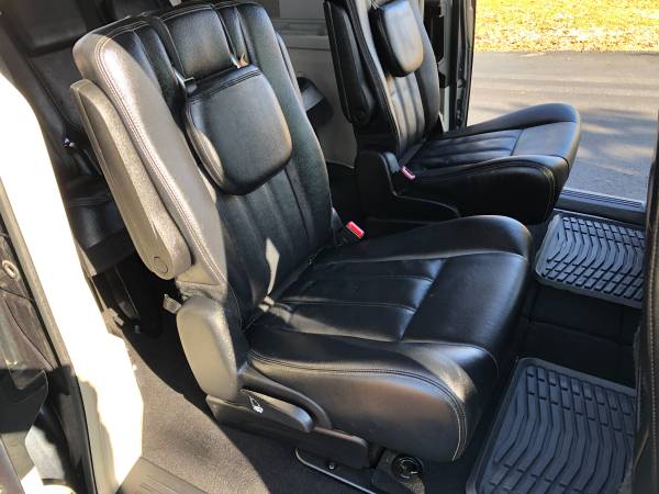 2014 CHRYSLER TOWN AND COUNTRY LIMITED: LOADED - - by for sale in Woodbury, TN – photo 8