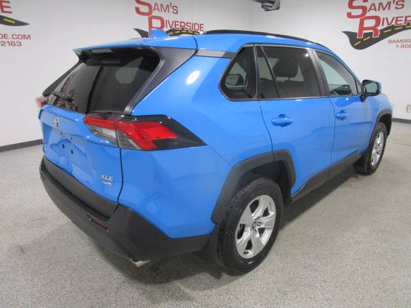 2020 TOYOTA RAV4 XLE AWD - - by dealer - vehicle for sale in Des Moines, IA – photo 4