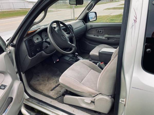 2002 Toyota Tacoma 4X4 - cars & trucks - by owner - vehicle... for sale in De Pere, WI – photo 7