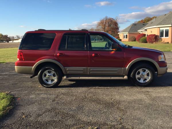 2004 Ford Expedition Eddie Bauer 4X4 3rd Row Southern Truck only... for sale in Chesterfield Indiana, IN – photo 2