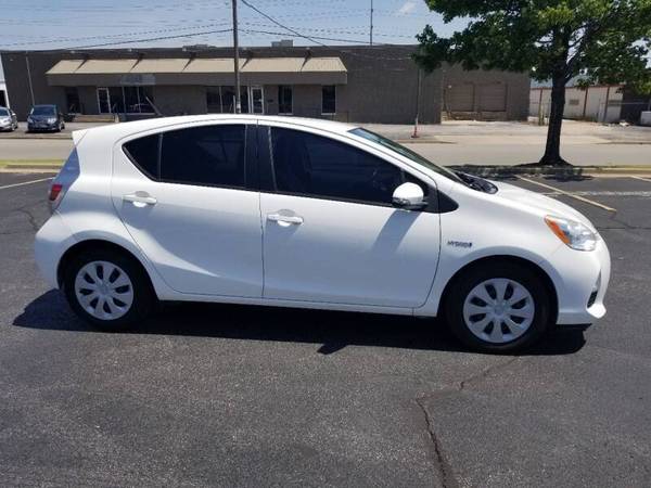2013 Toyota Prius C Two Loaded w/Options and Great Gas Mileage!!! -... for sale in Tulsa, OK – photo 4