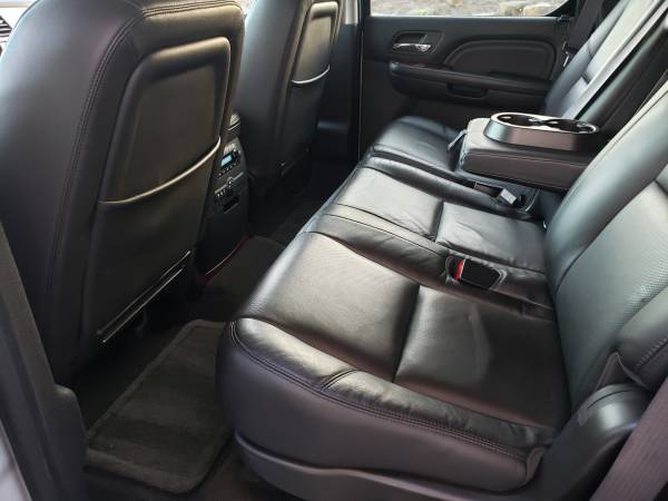 2012 Cadillac Escalade AWD - ONLY 26k Miles!!!!! for sale in Portland, WA – photo 13