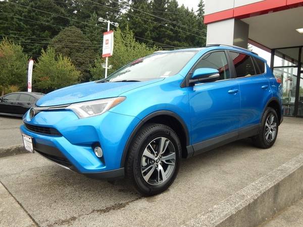 2018 Toyota RAV4 All Wheel Drive Certified RAV 4 XLE AWD SUV for sale in Vancouver, OR – photo 2
