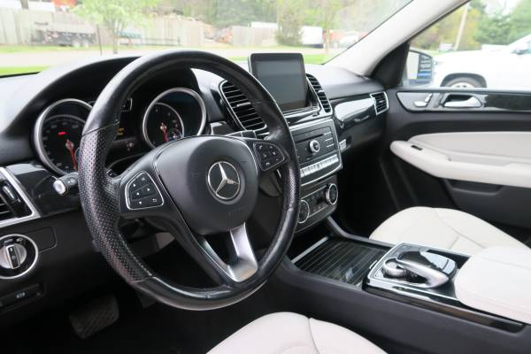 2016 Mercedes-Benz GLE 300D AWD Diesel, Southern Vehicle, 29 MPG for sale in Andover, MN – photo 9
