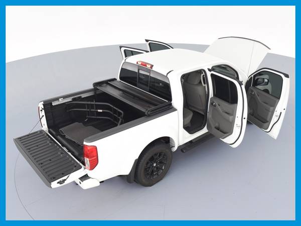 2019 Nissan Frontier Crew Cab SV Pickup 4D 5 ft pickup White for sale in Saint Paul, MN – photo 19