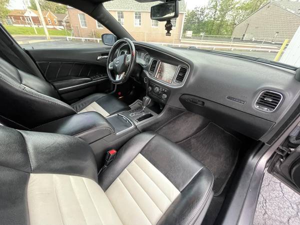 2014 Dodge Charger R/T 5 7L V8 HEMI LOW MILES EXCELLENT for sale in Saint Louis, MO – photo 11