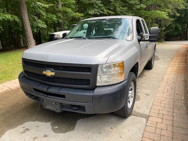 2011 Chevrolet 1500, Ext Cab,4WD, 32,000 miles - cars & trucks - by... for sale in Morrisville, VA – photo 2