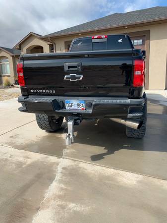 2016 lifted duramax 25k miles for sale in Port Aransas, CO – photo 10