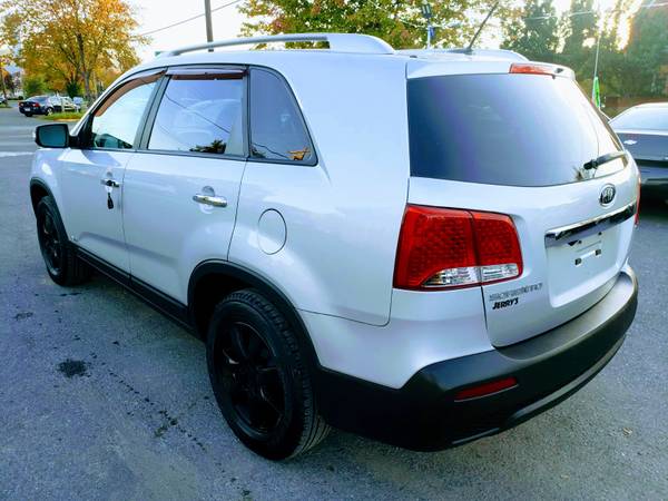2011 KIA SORENTO AWD *LOADED*EXCLELLENT *⭐ + 6 MONTH WARRANTY - cars... for sale in Arlington, District Of Columbia – photo 5