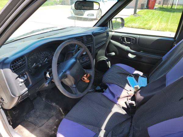 2002 Chevy S10 80k original miles for sale in Macomb, MI – photo 2