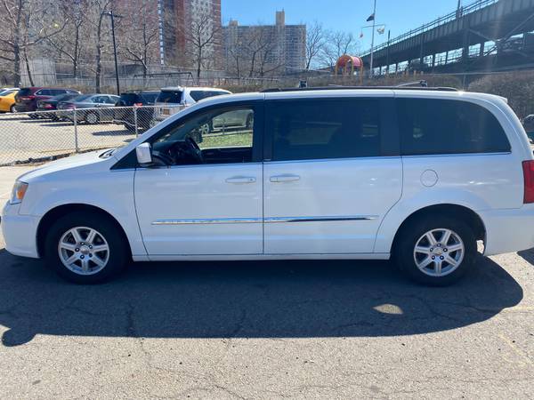 Chrysler town & country touring 2012 for sale in Brooklyn, NY – photo 5