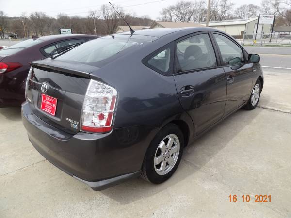 2008 Toyota Prius Hybrid - - by dealer - vehicle for sale in Council Bluffs, NE – photo 4