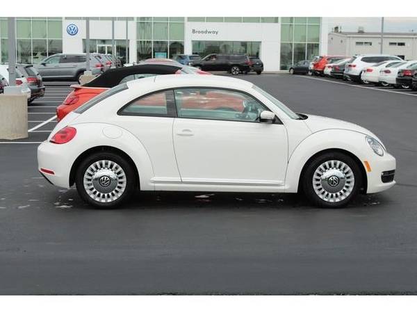 2013 Volkswagen Beetle hatchback 2.5L - Volkswagen Candy for sale in Green Bay, WI – photo 2