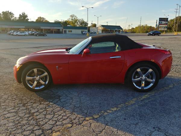 Pontiac Solstice Convertible Red Manual 5 Speed! 52k miles! for sale in Fort Wayne, IN – photo 5