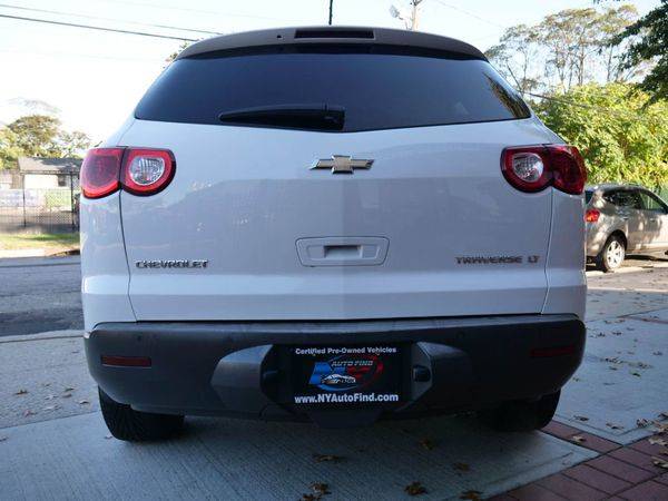 2009 Chevrolet Chevy Traverse 09 TRAVERSE, THIRD ROW SEATING,... for sale in Massapequa, NY – photo 5