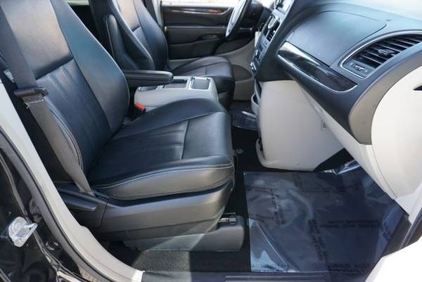 2016 Chrysler Town & Country Touring Minivan 4D - - by for sale in Greeley, CO – photo 20