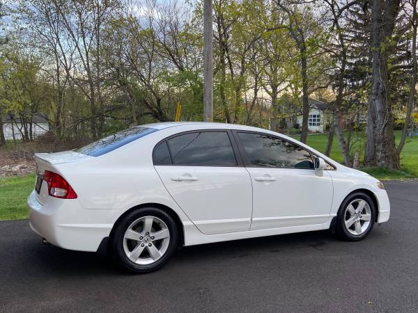 2011 Honda Civic LX-S very clean fully maintained (2 owner car) for sale in Quakertown, PA – photo 4