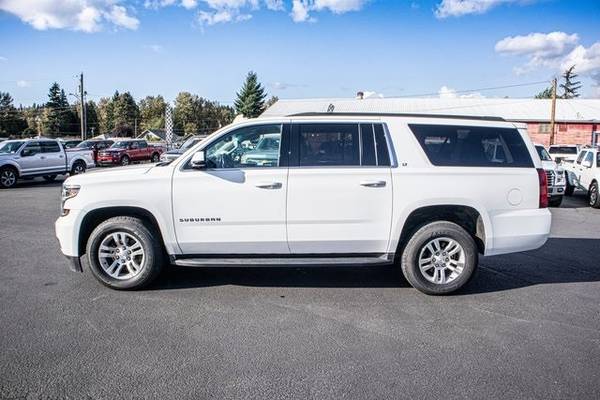 2018 Chevrolet Suburban Chevy LT 5.3L V8 4WD SUV AWD THIRD ROW for sale in Sumner, WA – photo 2