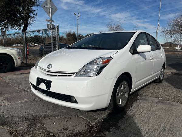 2005 Toyota Prius - - by dealer - vehicle automotive for sale in Henderson, NV – photo 2