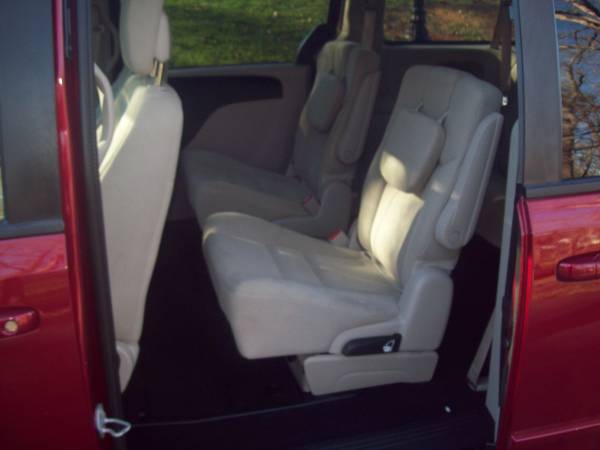 2015 Dodge Grand Caravan SXT 7-Passenger Wagon - - by for sale in Spartanburg, SC – photo 11