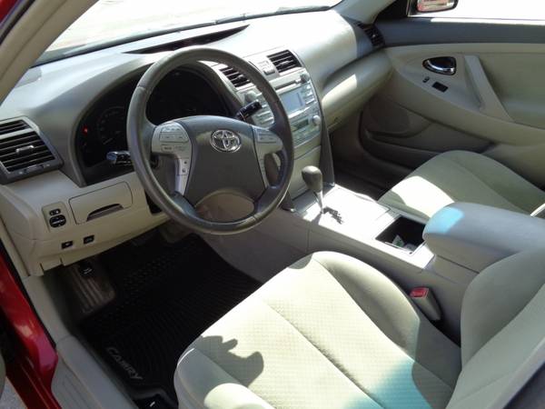 2007 Toyota Camry Hybrid 4dr Sdn 1-Owner 135kmiles Good Tires! for sale in Marion, IA – photo 2