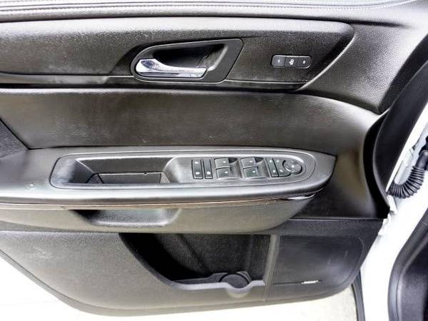 2017 Chevy Chevrolet Traverse FWD 4dr Premier hatchback White - cars for sale in Roseville, MI – photo 15