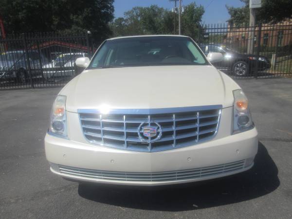 2008 CADILLAC DTS LUXURY SPORT EDTION PEARL WHITE ON TAN 84k for sale in Little Rock, AR – photo 2