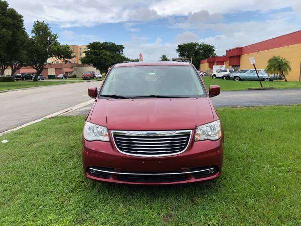 2015 Chrysler Town & Country Excellent Condition - cars & trucks -... for sale in Miami, FL – photo 3