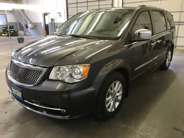 2015 Chrysler Town and Country Platinum 53k - - by for sale in Oshkosh, WI – photo 9