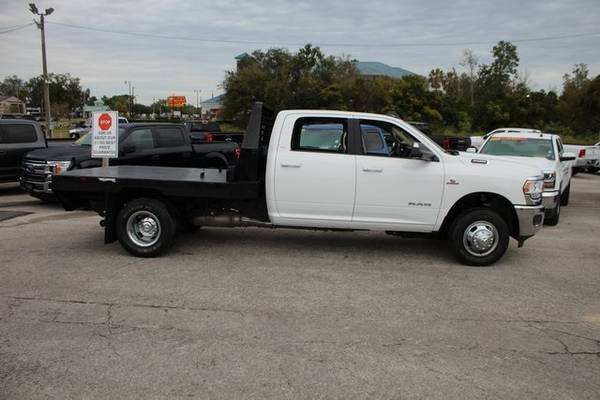 *2020* *Ram* *3500 Chassis Cab* *SLT* - cars & trucks - by dealer -... for sale in Sanford, FL – photo 12