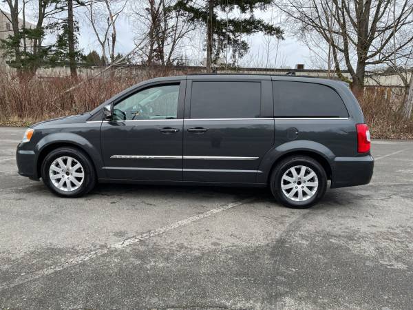 2011 Chrysler Town and Country Touring L 4dr Mini Van - cars & for sale in Seattle, WA – photo 9