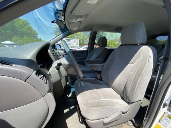 2009 Toyota Sienna CE - - by dealer - vehicle for sale in Richmond , VA – photo 16