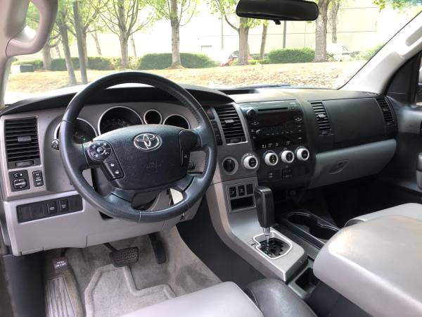 2010 Toyota Sequoia SR5 4WD --Leather, Sunroof, 5.7L V8, Clean... for sale in Kirkland, WA – photo 12
